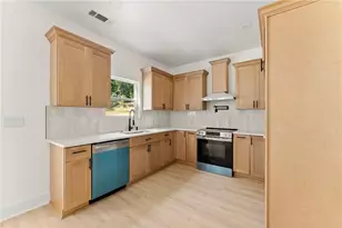 172 Llewellyn St, Clarkesville, GA 30523 - Photo 16