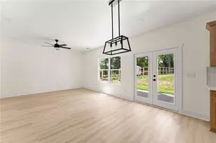 172 Llewellyn St, Clarkesville, GA 30523 - Photo 6