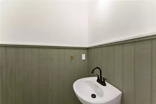 172 Llewellyn St, Clarkesville, GA 30523 - Photo 4