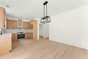 172 Llewellyn St, Clarkesville, GA 30523 - Photo 8