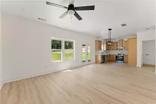 172 Llewellyn St, Clarkesville, GA 30523 - Photo 10