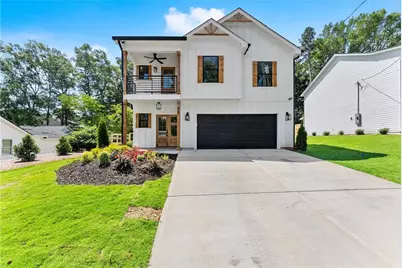 172 Llewellyn St, Clarkesville, GA 30523 - Photo 2