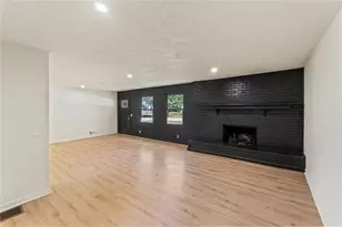 1791 Crestridge Cir NW, Conyers, GA 30012 - Photo 4