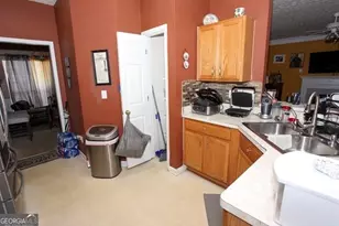 8661 Glendevon Ct, Riverdale, GA 30274 - Photo 6