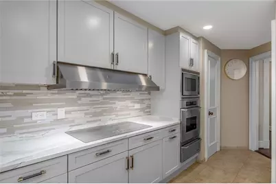 2660 Peachtree Road NW #13F, Atlanta, GA 30305 - Photo 18