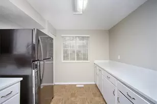 5595 Marbut Rd, Lithonia, GA 30058 - Photo 16