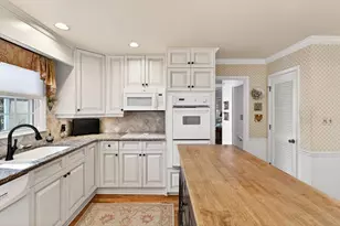 1127 Aurora Ct, Dunwoody, GA 30338 - Photo 14