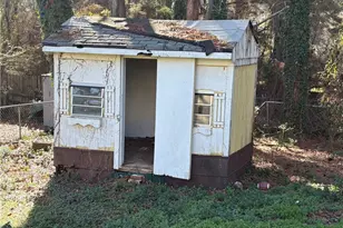 70 Henson Cir, Carrollton, GA 30117 - Photo 6