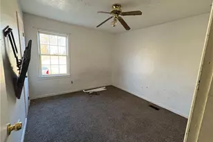 70 Henson Cir, Carrollton, GA 30117 - Photo 18