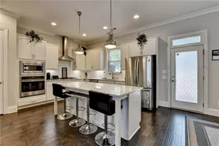 1372 Doublegate Dr, Atlanta, GA 30319 - Photo 8