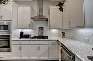 1372 Doublegate Dr, Atlanta, GA 30319 - Photo 10