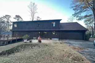 933 Viking Dr, Stone Mountain, GA 30083 - Photo 10