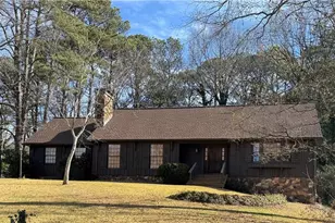 933 Viking Dr, Stone Mountain, GA 30083 - Photo 2