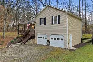 2525 Henderson Mountain Rd, Jasper, GA 30143 - Photo 2