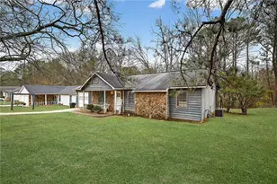 235 Montego Cir, Riverdale, GA 30274 - Photo 4