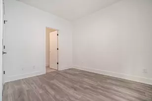 1829 Gotham Ln, Atlanta, GA 30324 - Photo 18