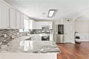 2828 Amhurst Way NW, Kennesaw, GA 30144 - Photo 10