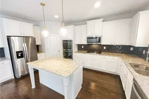 198 Hickory Pointe Dr, Acworth, GA 30101 - Photo 6