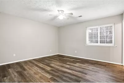 1045 Forest Path, Stone Mountain, GA 30088 - Photo 10