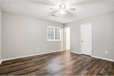 1045 Forest Path, Stone Mountain, GA 30088 - Photo 16