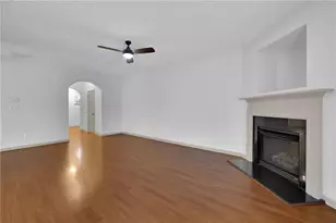 857 Crested Hawk Trail, Sugar Hill, GA 30518 - Photo 4