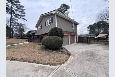 3954 Manhattan Drive NE, Kennesaw, GA 30144 - Photo 6