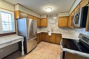 3954 Manhattan Dr NE, Kennesaw, GA 30144 - Photo 10