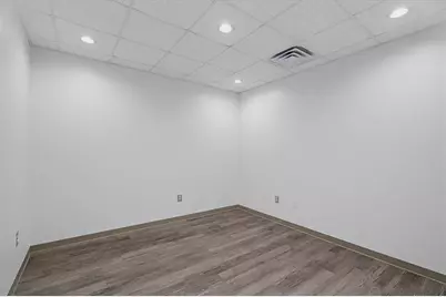 131 Parkwood Circle, Carrollton, GA 30117 - Photo 12