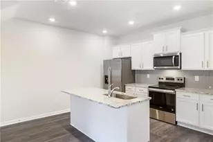 401 Whitehorse Way, Conyers, GA 30094 - Photo 4