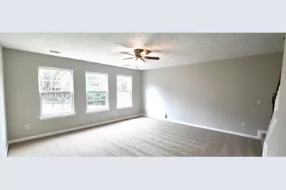 623 Hawthorn Lane, Grayson, GA 30017 - Photo 4