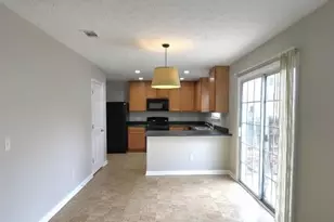 623 Hawthorn Ln, Grayson, GA 30017 - Photo 10