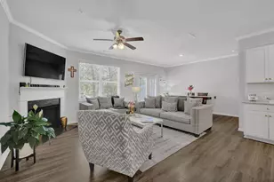 736 Woodstock Grove Dr, Woodstock, GA 30188 - Photo 4