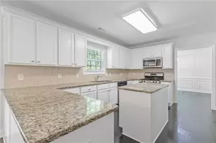 4353 Pond Edge Rd, Snellville, GA 30039 - Photo 16