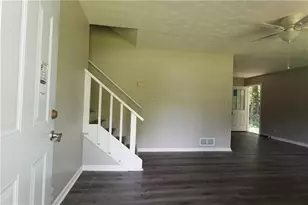 632 Plantation Blvd, Lawrenceville, GA 30046 - Photo 2