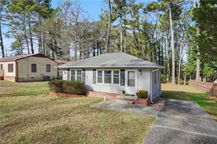 861 Meadow Pl, Marietta, GA 30062 - Photo 2