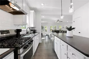 973 Mayson Turner Rd NW, Atlanta, GA 30314 - Photo 14