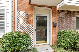 7094 Stonington Dr NE, Atlanta, GA 30328 - Photo 4