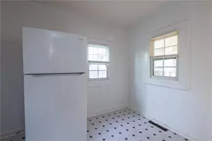 1801 Oakmont Dr NW, Atlanta, GA 30314 - Photo 4