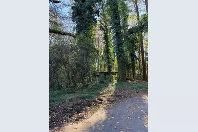 2320 Park Way SW, Atlanta, GA 30315 - Photo 2