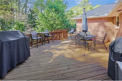 5735 Riverwood Drive, Atlanta, GA 30328 - Photo 38