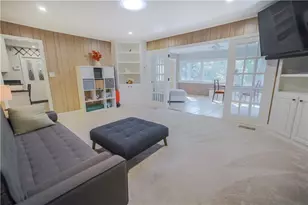 5735 Riverwood Dr, Atlanta, GA 30328 - Photo 10