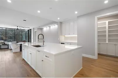 2520 Peachtree Road NW #403, Atlanta, GA 30305 - Photo 8