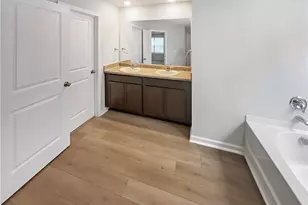 11911 Lovejoy Crossing Way, Hampton, GA 30228 - Photo 16