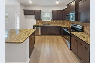 11911 Lovejoy Crossing Way, Hampton, GA 30228 - Photo 8