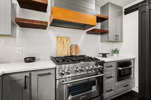 425 Mikasa Dr, Alpharetta, GA 30022 - Photo 2