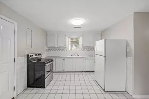 75 Lake St, Jefferson, GA 30549 - Photo 8