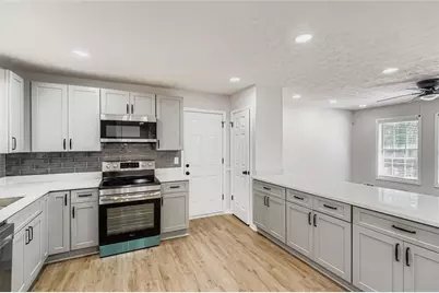 644 Navarre Drive, Stone Mountain, GA 30087 - Photo 10