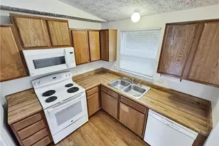 100 Roswell Farms Ct, Roswell, GA 30075 - Photo 6