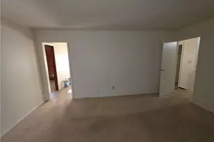 3272 Kingston Rd NW, Atlanta, GA 30318 - Photo 4