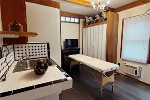 815 Sunfield Dr NW, Lilburn, GA 30047 - Photo 10